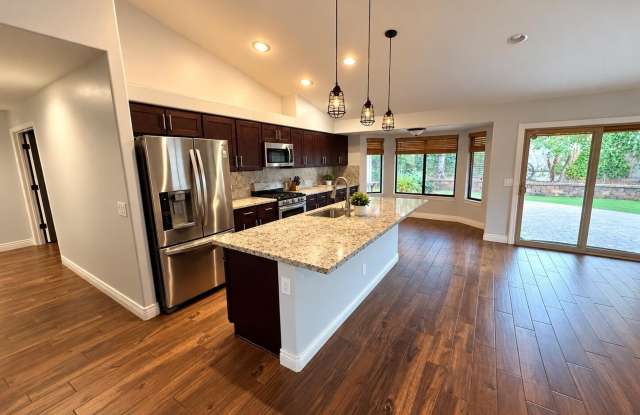 1603 E RUNION Drive Gallery 4
