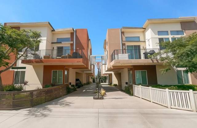 Rare 4-Bedroom Find in Redondo Beach photos photos