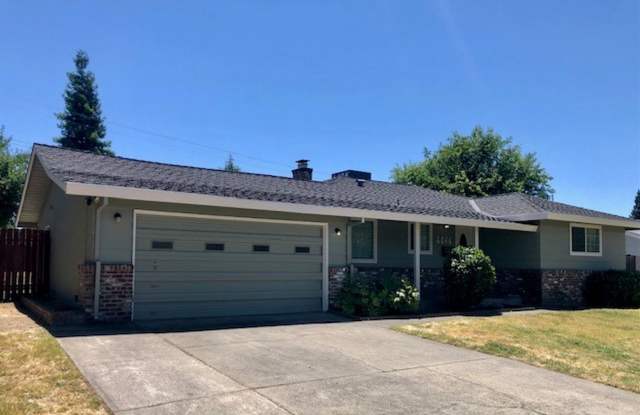 Nice 3 bed, 2 bath home in Carmichael photos photos