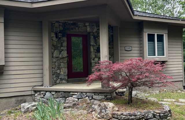 Privacy Surrounded by Nature photos photos