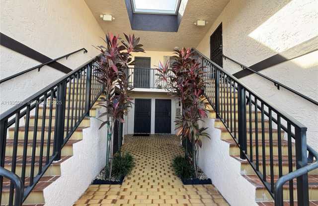 8425 Harding Ave photos photos