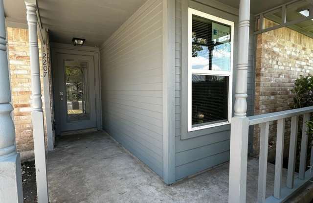 ** FREE RENT  W/ 1 OR 2 yr lease / call for details  **  COPPERFIELD SBDV -  78753 Gallery 4