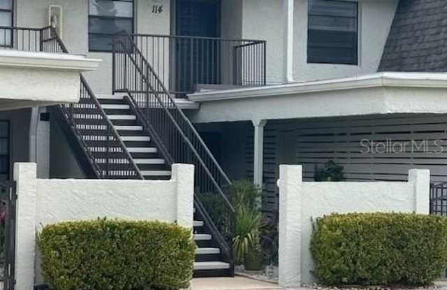 2980 HAINES BAYSHORE ROAD photos photos