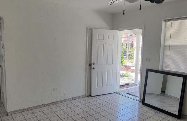1822 JOHNSON Street Gallery 4