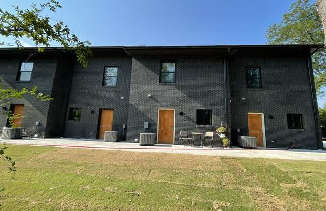 220 South 15th Street - Townhouse Gallery 2