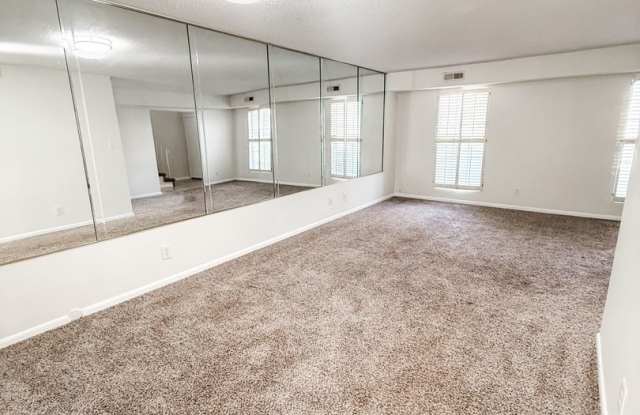 COMING SOON---Updated and spacious 3 bedroom 2.5 bath condo in the Bearden/Rocky Hill area Gallery 4