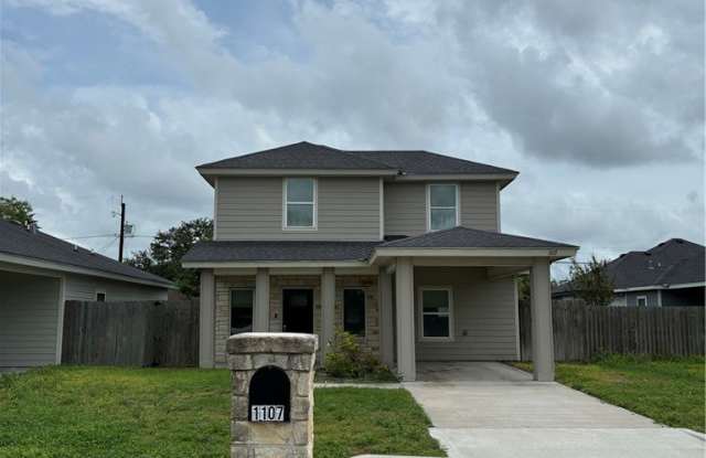1107 E Kenedy Avenue Gallery 2