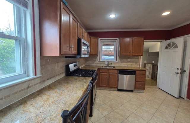 289 Burgess Pl photos photos