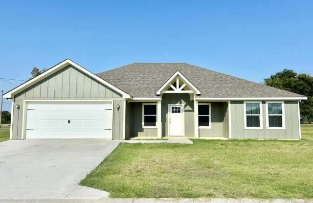 Gorgeous 3 Bedroom 2 Bath Home - 41 Kat's Avenue, Bryan County, OK 74701