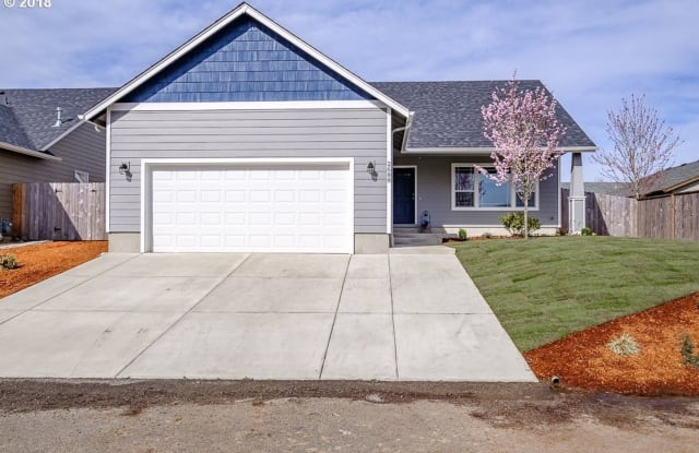 2688 Oakridge St SW - 2688 Oak Ridge St NW, Albany, OR 97321
