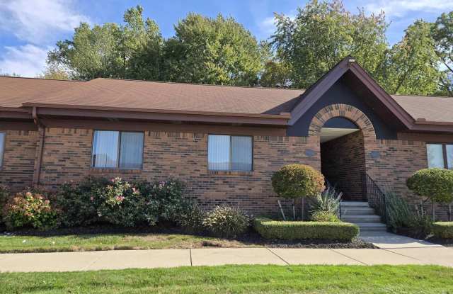 38664 Harrison Creek - 38664 Harrison Creek Court, Macomb County, MI 48045