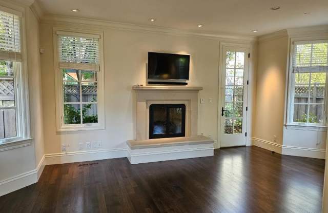919 Fremont Place Gallery 2