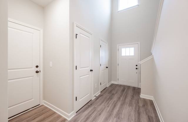 ONE-OF-A-KIND PROPERTY YOU RARELY EVER SEE FOR RENT Gallery 4