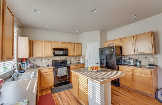 Spacious 4 bed, 2.5 Bath House in South Fort Collins! Gallery 3