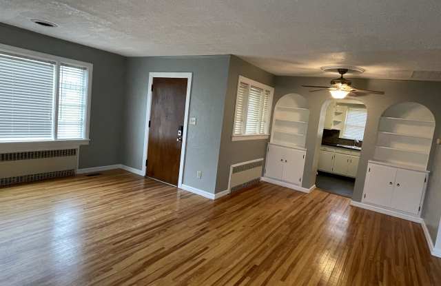 118 Northwestern Avenue Gallery 4