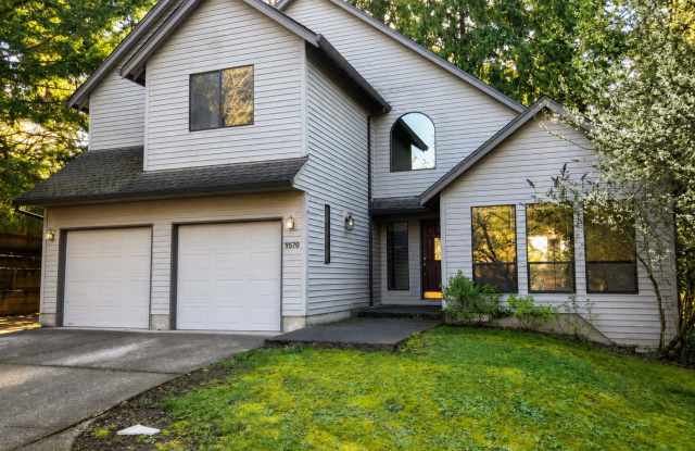 Wonderful Spacious 3 Bedroom, 2.5 Bath located near Cook Park and Schools Gallery 1