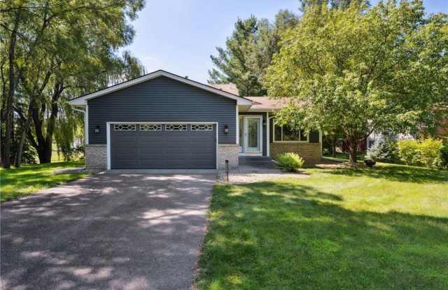 11819 W River Road photos photos