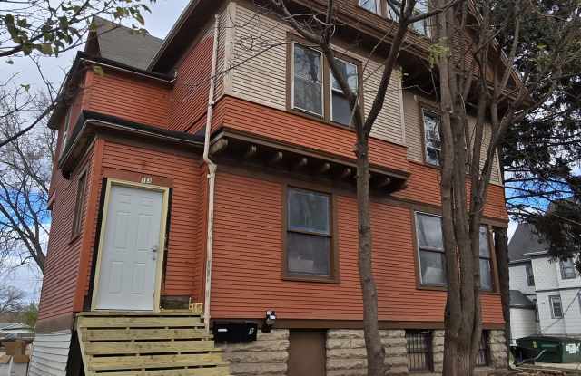 113 W Division St. #2 photos photos