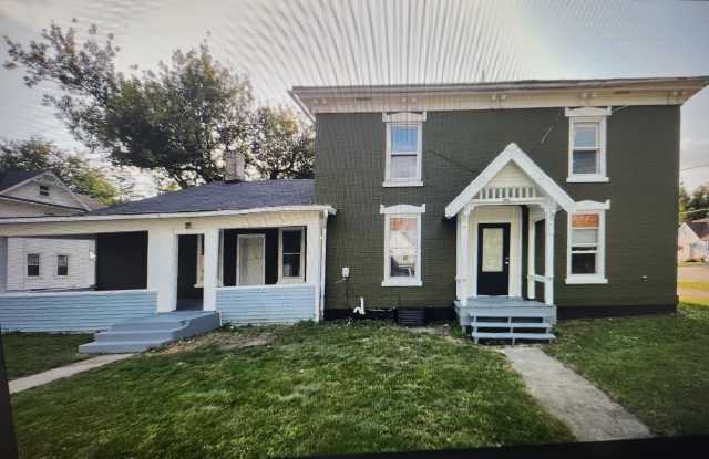 401 South College Avenue - 2 - 401 South College Avenue, Fox Lake, WI 53933