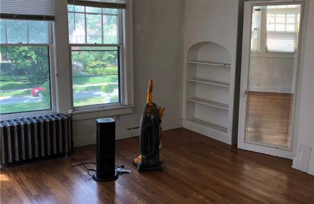 785 Woodruff Place Drive E Gallery 3