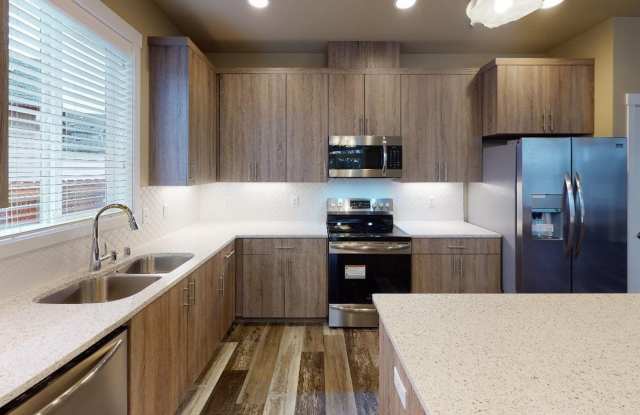 Beautiful single family home in quiet Vancouver neighborhood photos photos