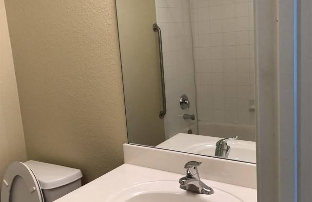 21439 B W. Wallis Dr. Gallery 4