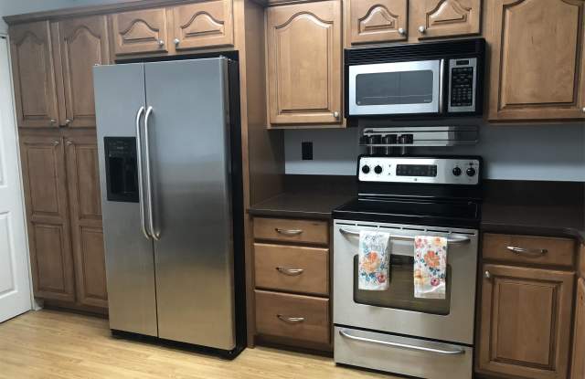 12409 Eagleswood Dr., Unit D - 1 Gallery 4