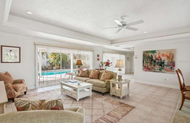 531 N SPOONBILL Drive Gallery 4