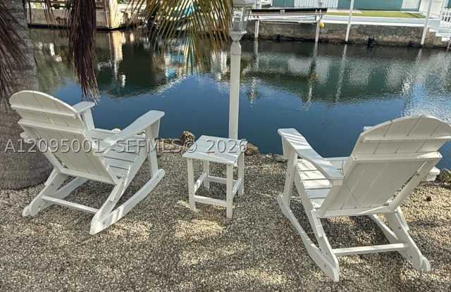 1539 Lantana Ln Gallery 2