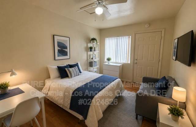 2219 Pacific Coast Highway Gallery 1