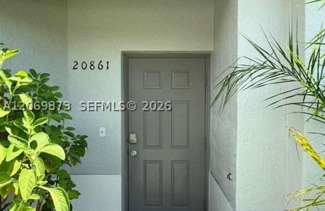 20861 NW 3rd Ln Gallery 3