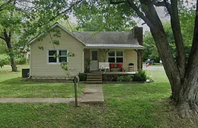 2 Bed, 1 Bath | Columbus KS | Detached Garage photos photos 2 Bed, 1 Bath | Columbus KS | Detached Garage photos photos