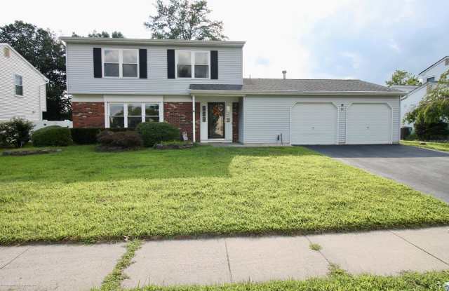 55 Sweetbriar Trail - 55 Sweetbriar Trail, Monmouth County, NJ 07731