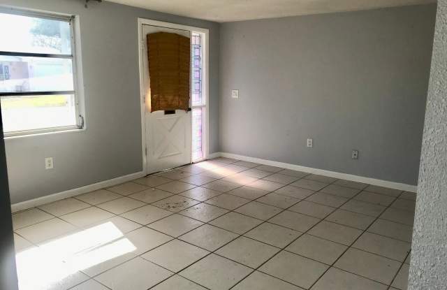 5207 Suwannee Dr Gallery 2