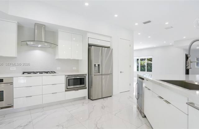 711 Sunset Rd photos photos