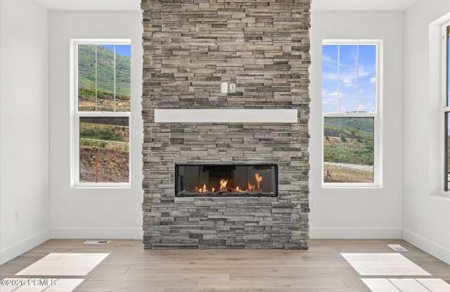 5993 N Fairview Drive Gallery 3