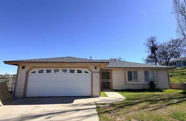 3+2 w/garage and large fenced backyard photos photos