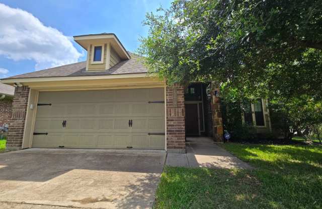 College Station - 3 bedroom / 2 bath- 2 car garage - fenced in back yard home in Creek Meadows photos photos