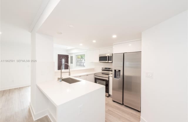 230 Sunrise Dr photos photos