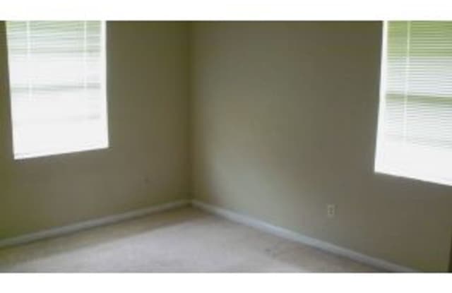 RAINBOW LAKES ESTATES 2 BEDROOM 1 BATH Gallery 4