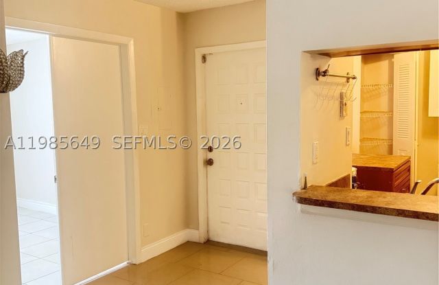 14030 SW 91st Ter Gallery 4