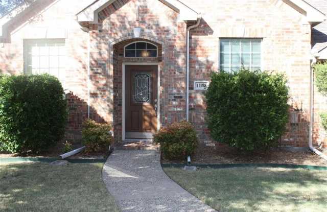 11198 Snyder Drive Gallery 2