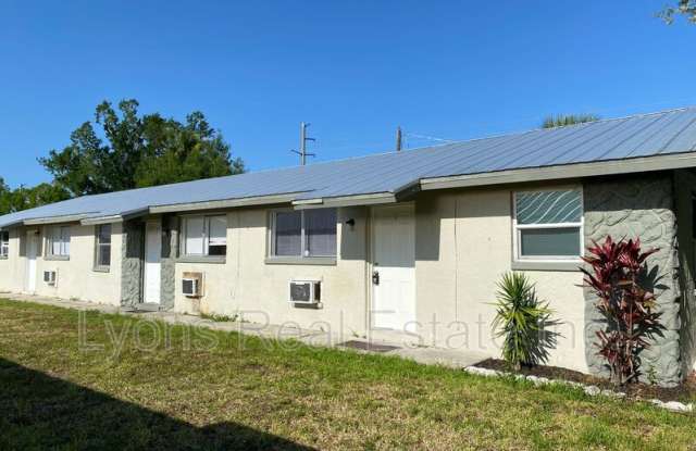 3215 Jeffcott St BACK photos photos