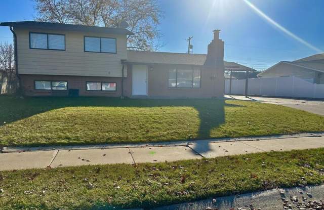 1869 W Bowling Ave Gallery 2