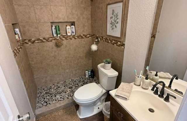 Stunning Rental Home in Southeast Austin – 6700 Rockridge Cir Gallery 4