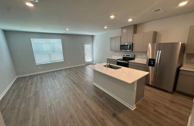 FOR LEASE- BRAND NEW TOWNHOME IN LEBANON photos photos