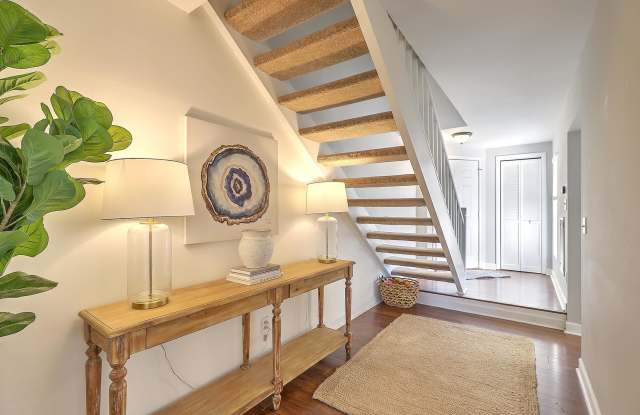 1112 Monaco Drive Gallery 3