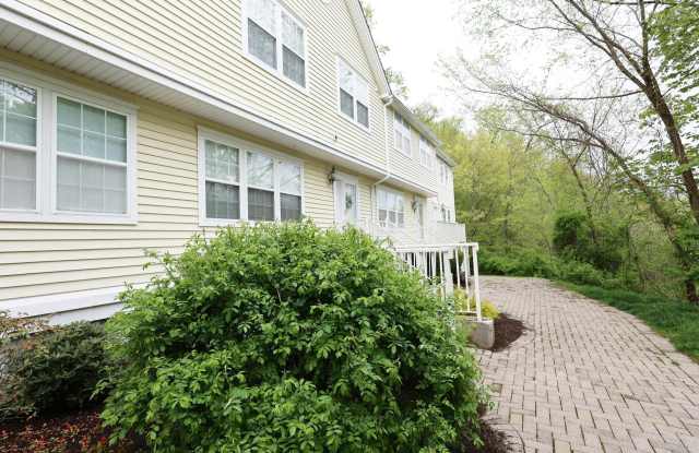 633 Danbury Road - 633 Danbury Road, Fairfield County, CT 06877