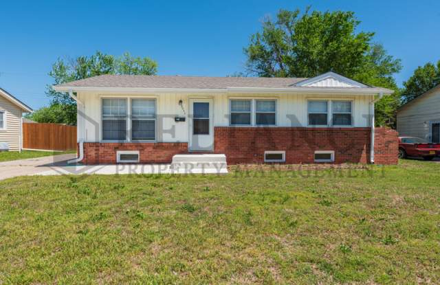 3052 South Bonn Avenue photos photos