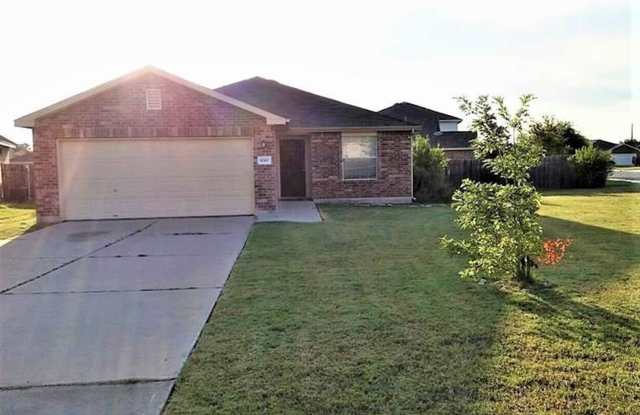 Amazing Corner Lot 3 Bed 2 Bath Home Gallery 1